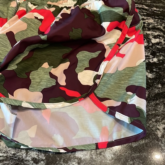 Old Navy running shorts - Picture 3 of 4